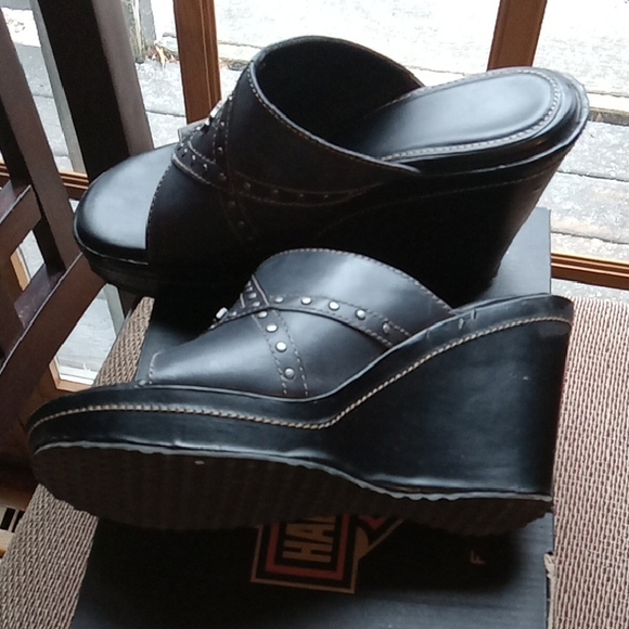 Harley-Davidson Black Studded Sandals - Picture 4 of 9